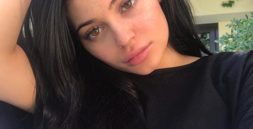 1.10.18_Kylie-Jenner-2-770x501-1